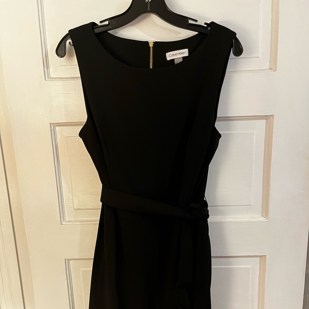 Calvin Klein LBD sz 12  wiggle dress ruffle boatneck